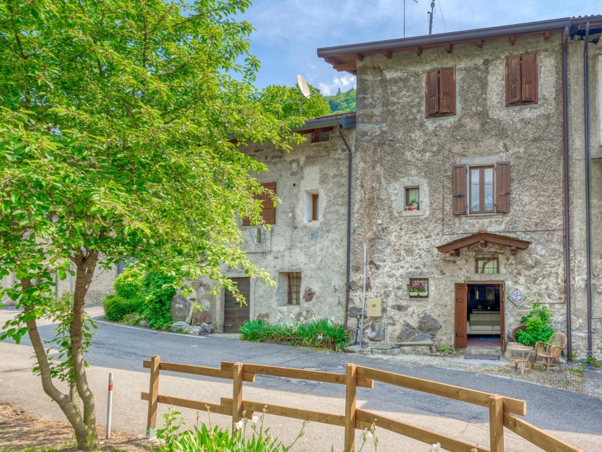 Maison Enchantée Capo di Ponte Esterno foto