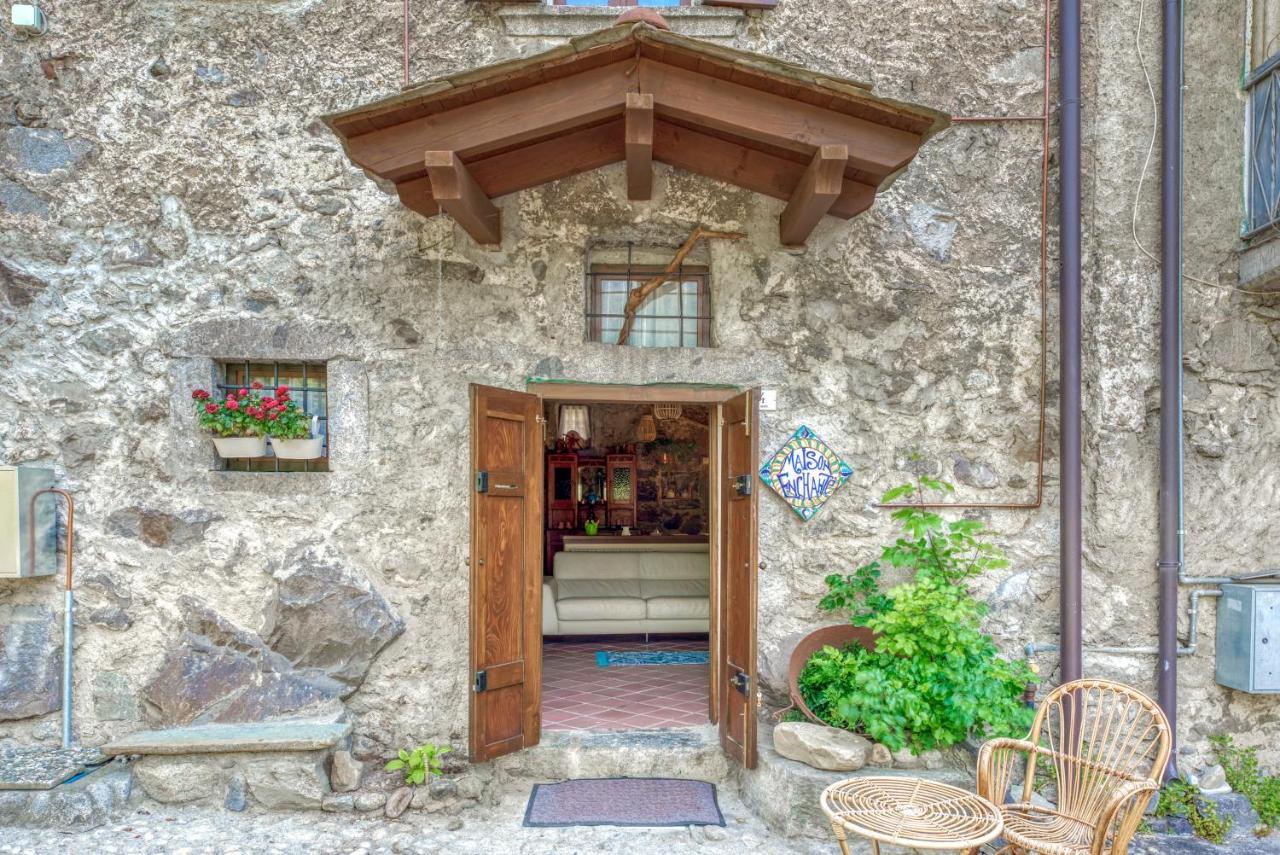 Maison Enchantée Capo di Ponte Esterno foto