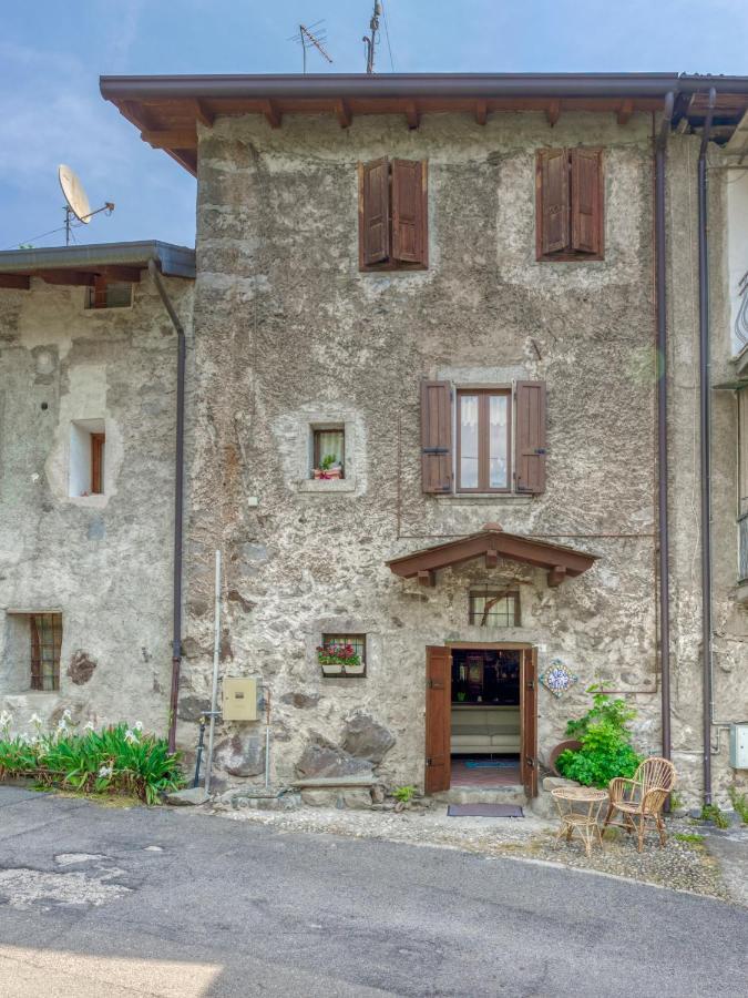 Maison Enchantée Capo di Ponte Esterno foto