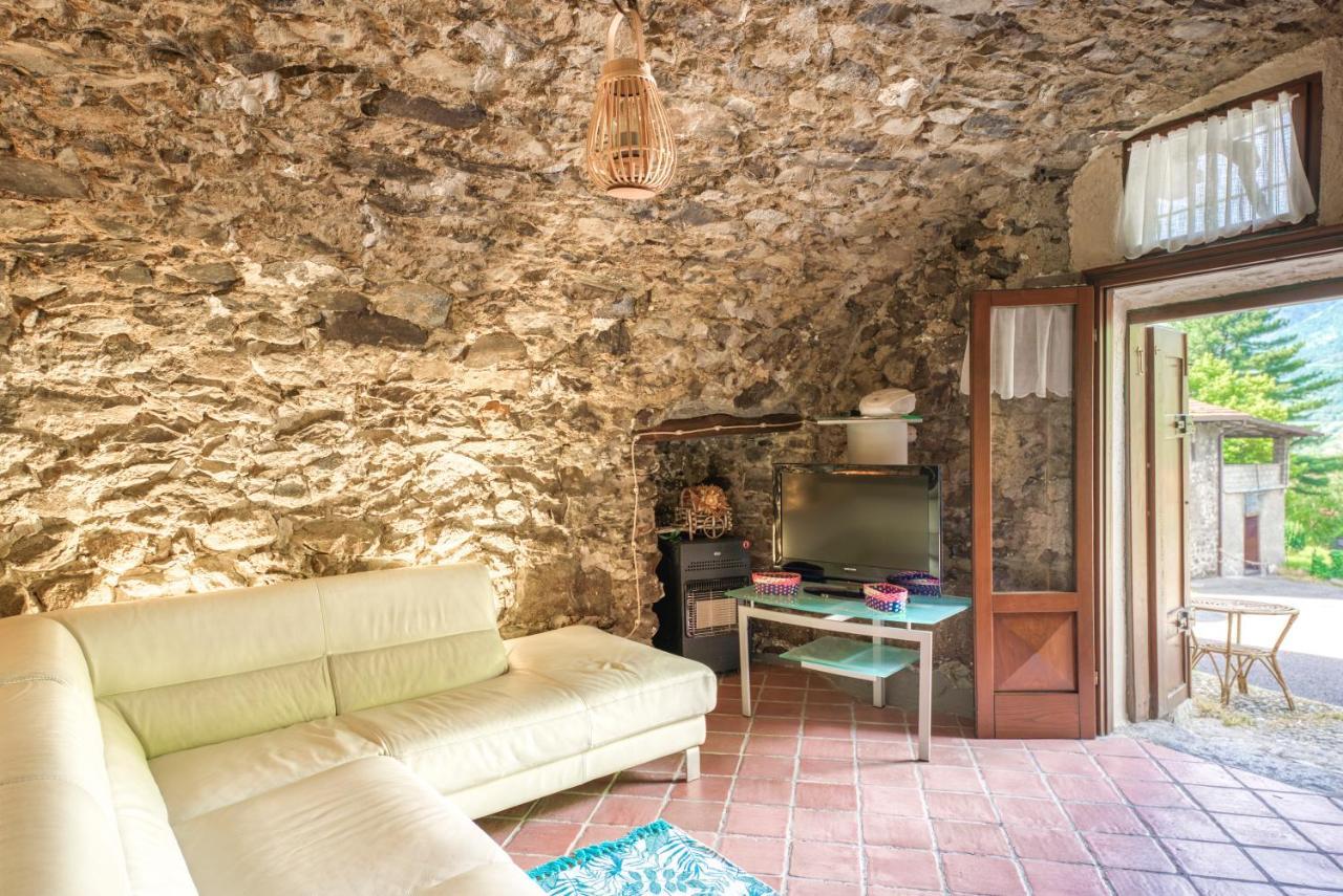 Maison Enchantée Capo di Ponte Esterno foto